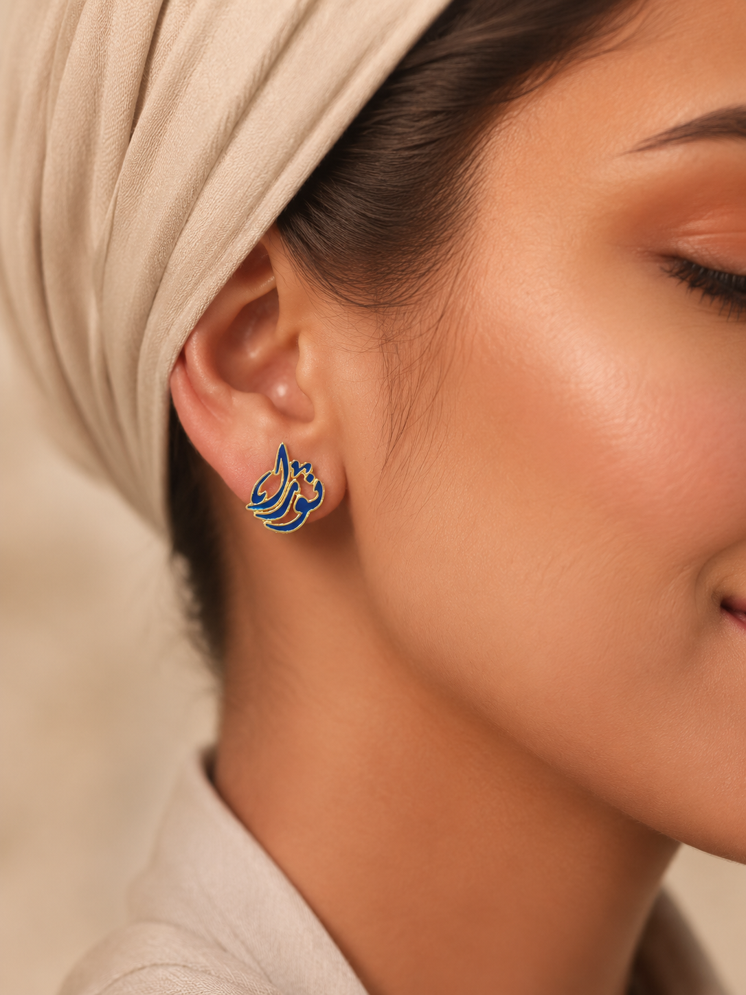 names earring Main image