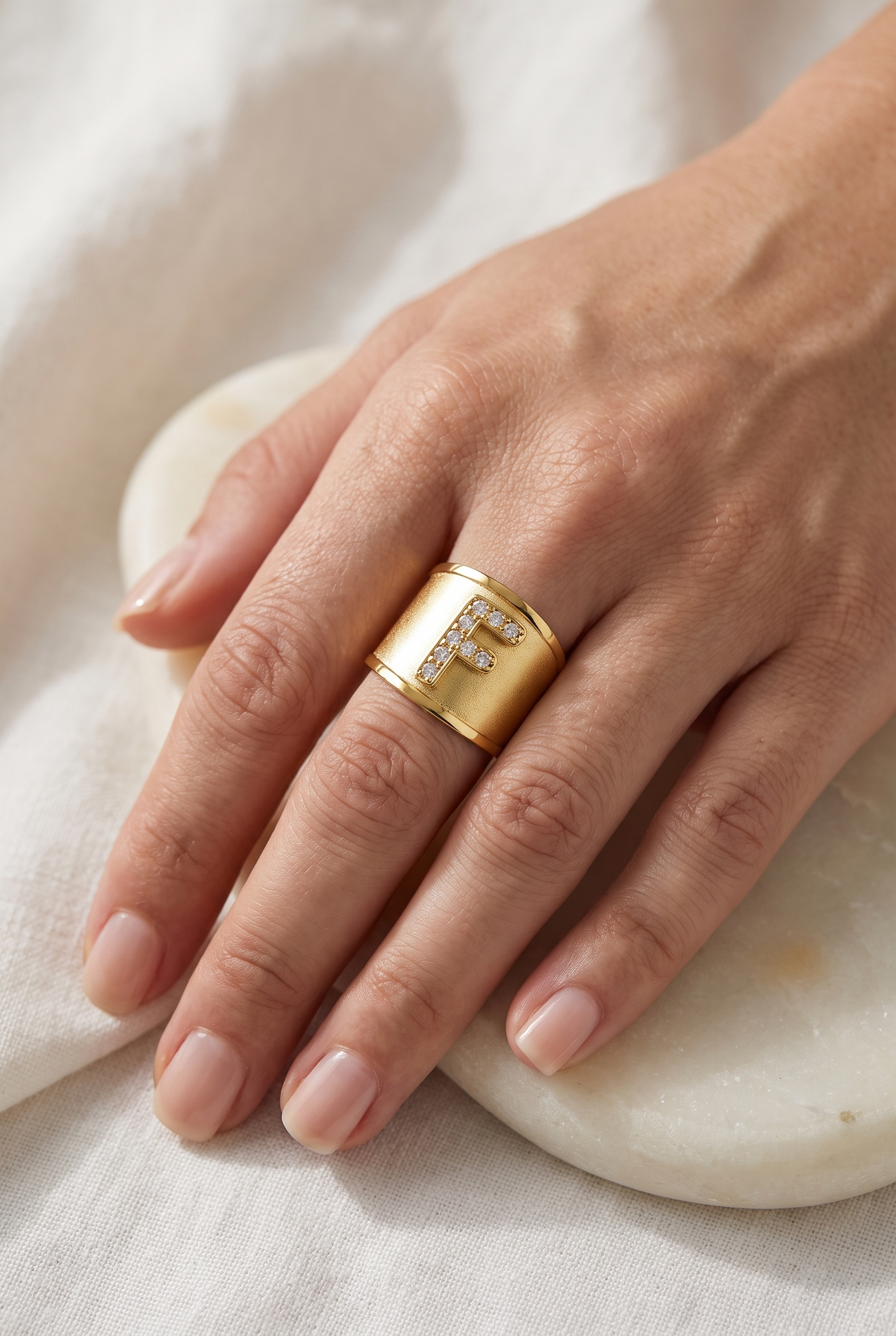 one letter ring